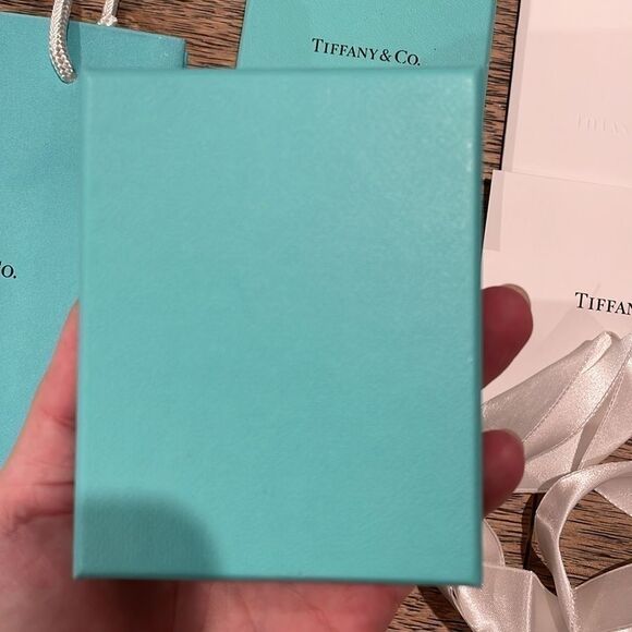 Tiffany’s & Co Box, Bag, Ribbon, Receipt Holder - Picture 3 of 4